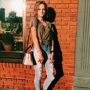 Meet your Posher, Emily